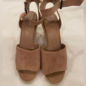 Vince Camuto Wedges Size 9.5